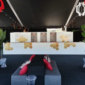 Straight Bar with Sign Board for Melbourne Cup