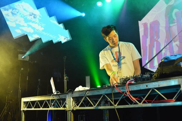 6 Giraffage 17