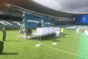 Pneumatic Stage with Opal Acrylic Skin